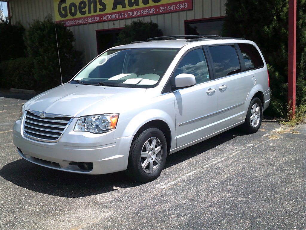 2010 Chrysler Town & Country Touring